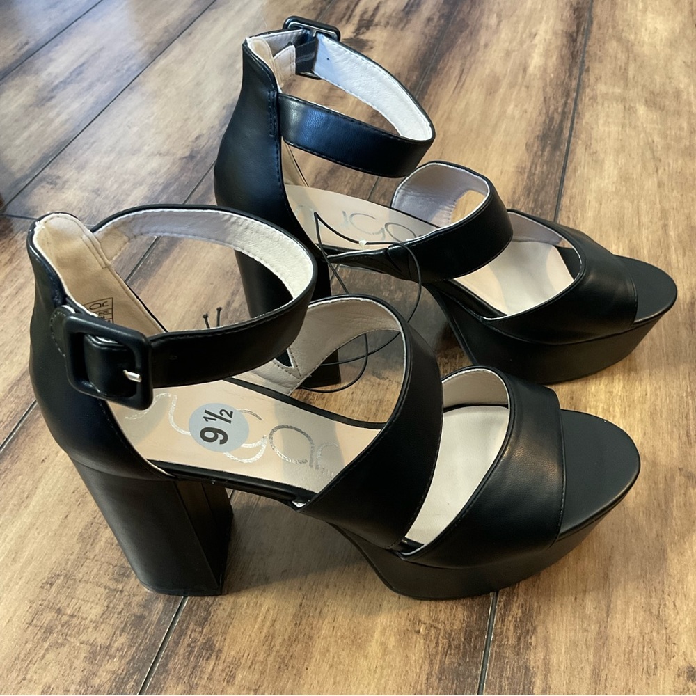 Sugar Platform Block Heels Baddie Style Black Dressy Strappy Sandal 9.5